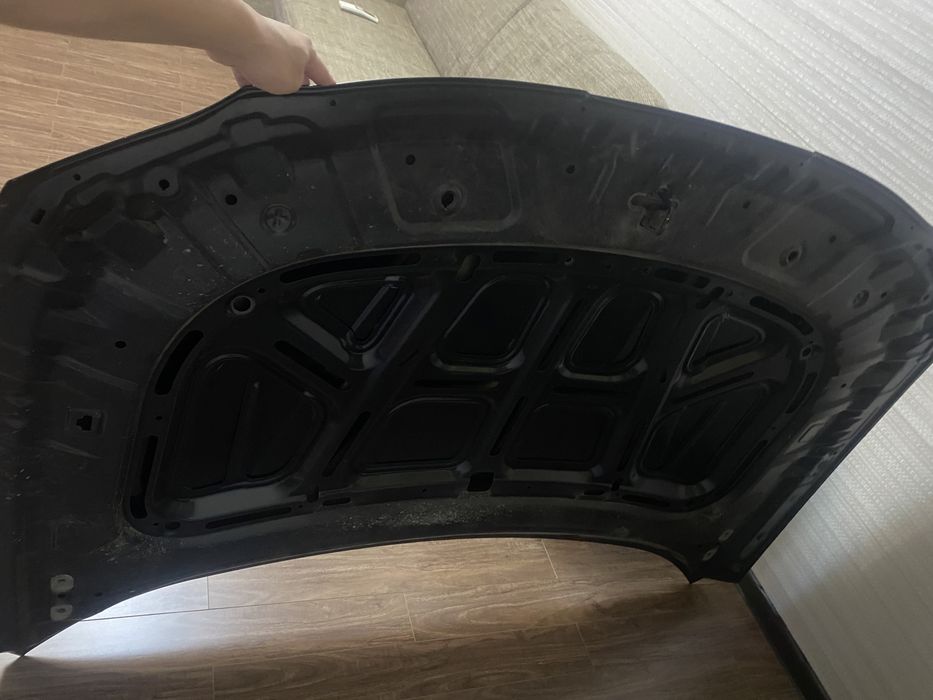 Капот на Elantra
