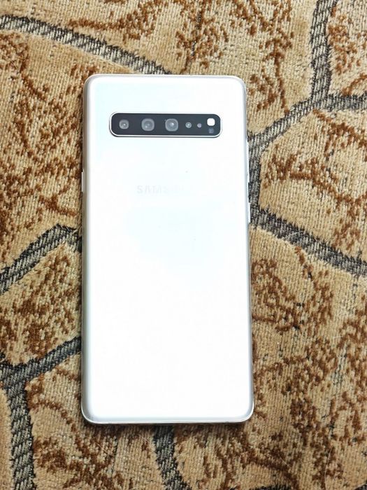 Samsung Galaxy s10 plus