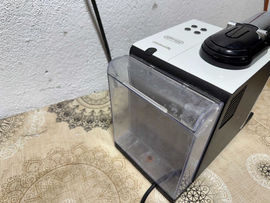 Кафемашина DeLonghi EN 520.W Nespresso