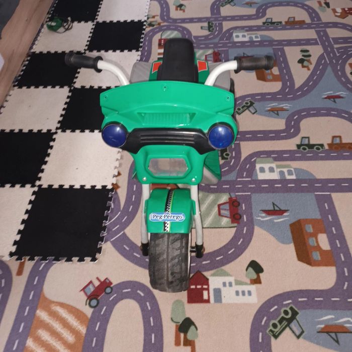 Моторче детско  на ботерия