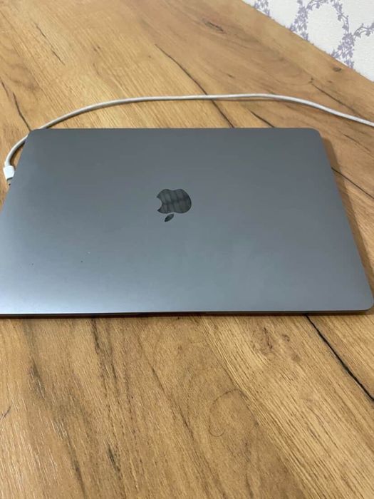 Продам  mackbook