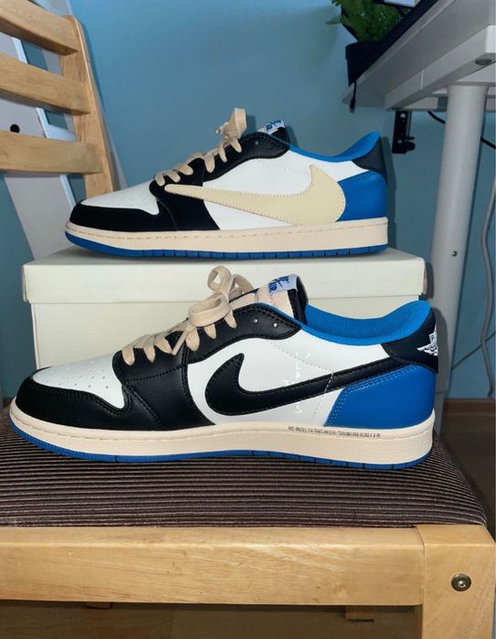 Jordan 1 x Travis Scott