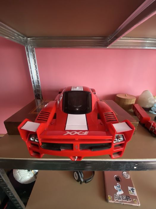Количка Ferrari Fxx 1:10 няма драскотини и забележки