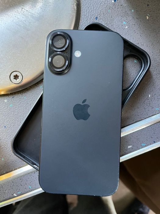 Айфон 16 сатылат