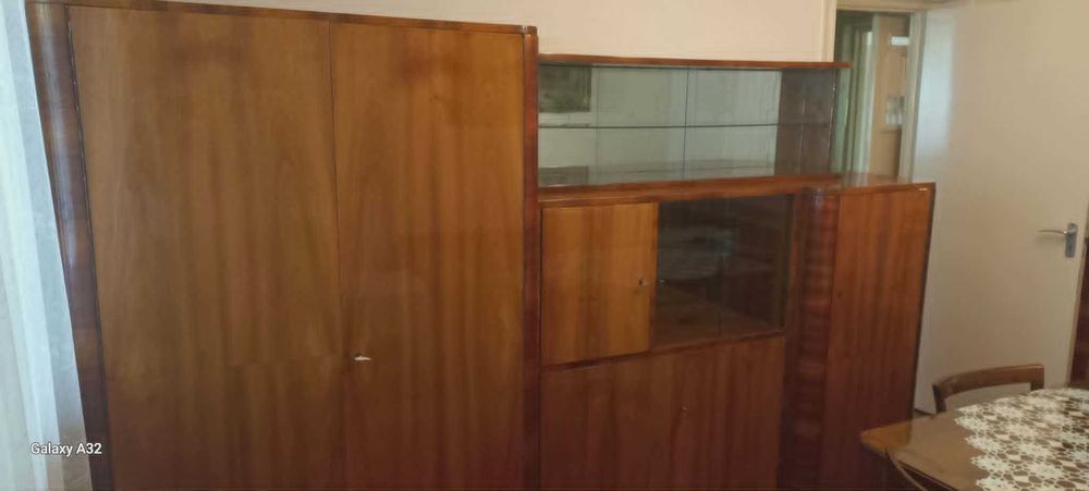 Set de mobilier sufragerie vintage romanesc anii 70
