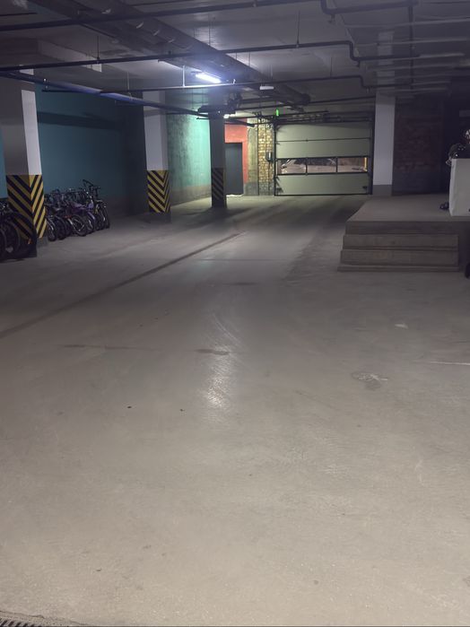 Продам парко место