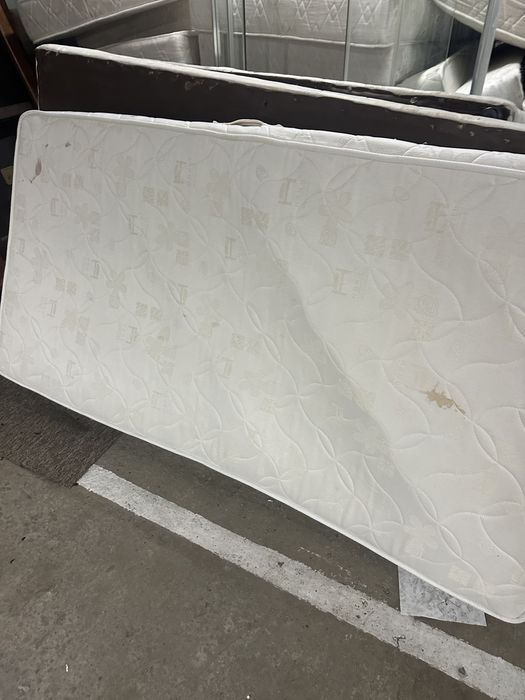 Продавам матраци