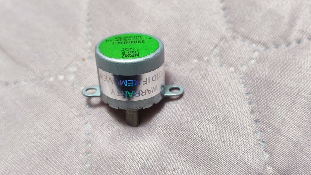 Моторче за клапи на климатици