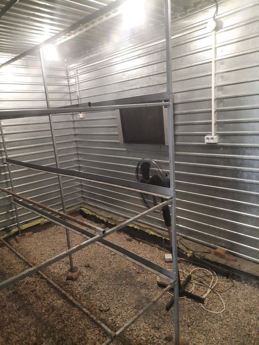 Продам перевозное помещение утеплённое.