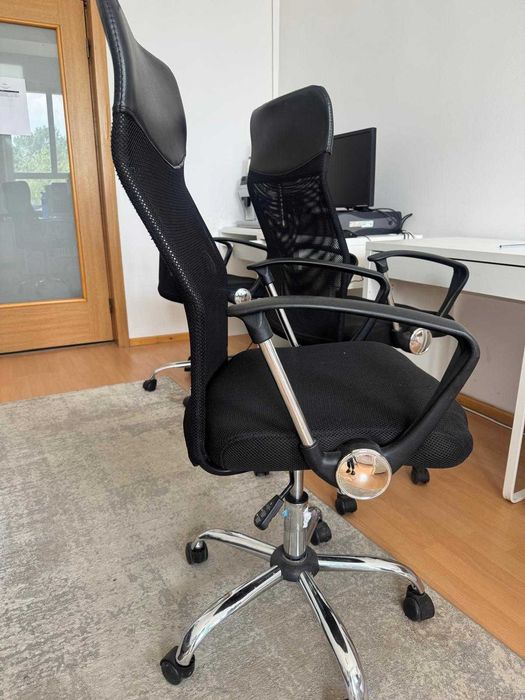 Birou Ikea Micke + scaun rotativ negru