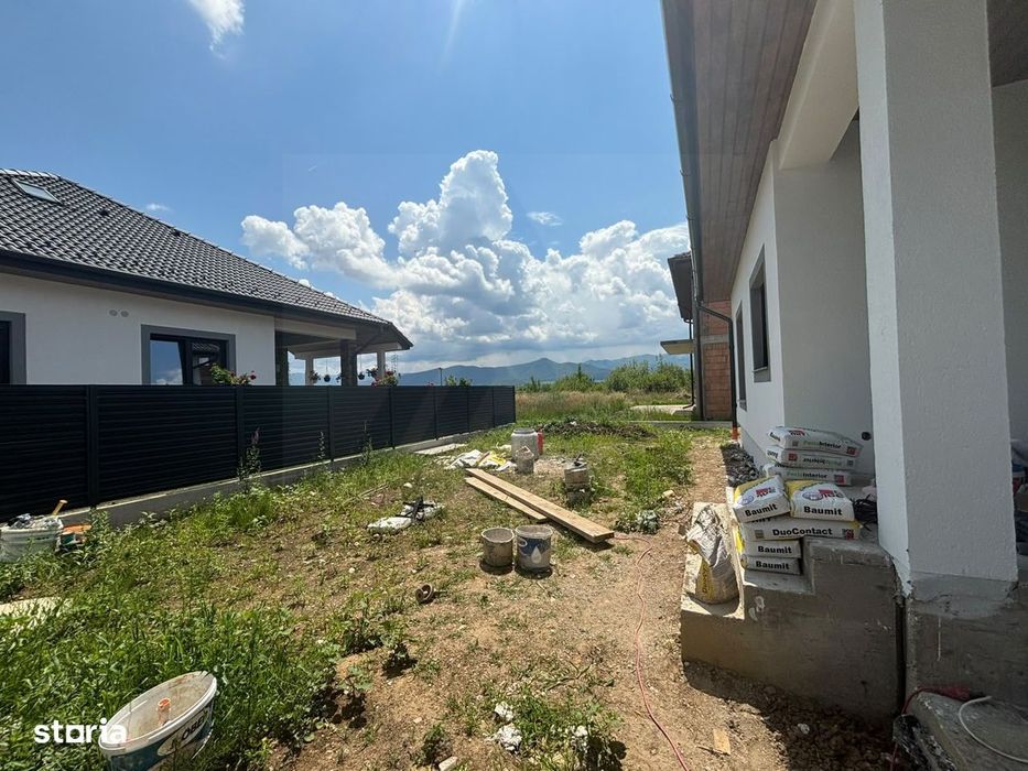 Casa premium pe un singur nivel 4 camere terasa pivnita Cristian