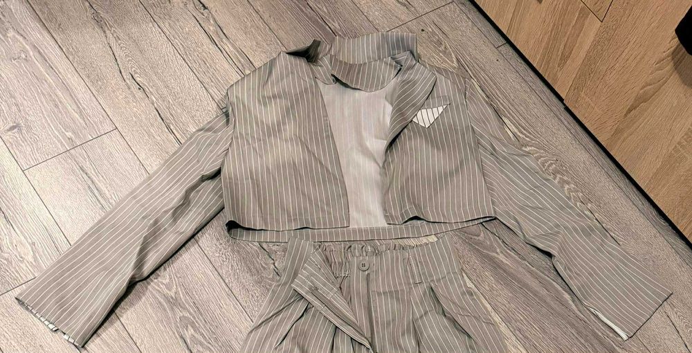 Дамски елегантен екип - размер S