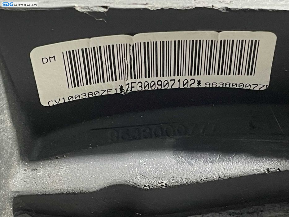 Volan Plastic in 3 Spite Citroen C3 2003 - 2009 Cod 963800077 [LR0480]