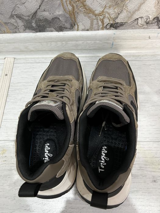 Продам крассовки новык качество хорошее