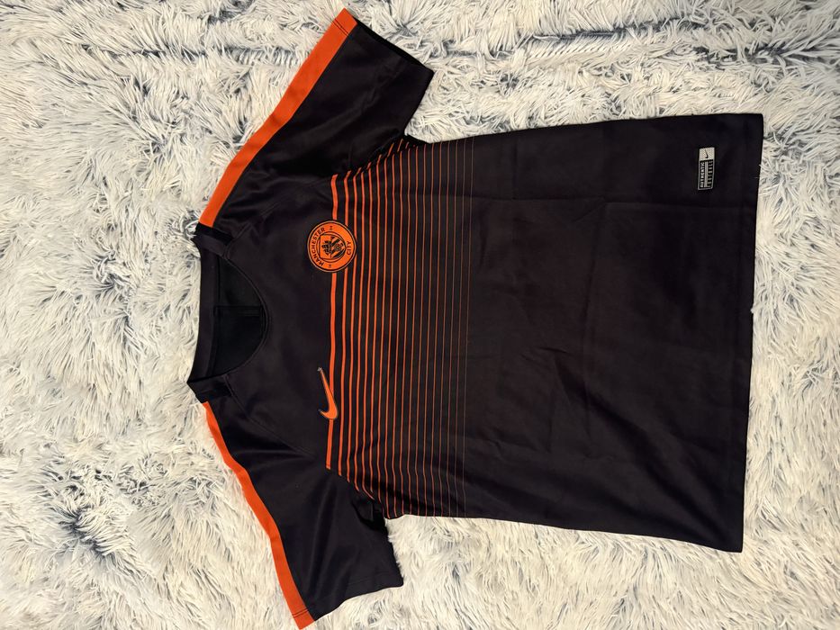 tricou nike cu manchester city model rar