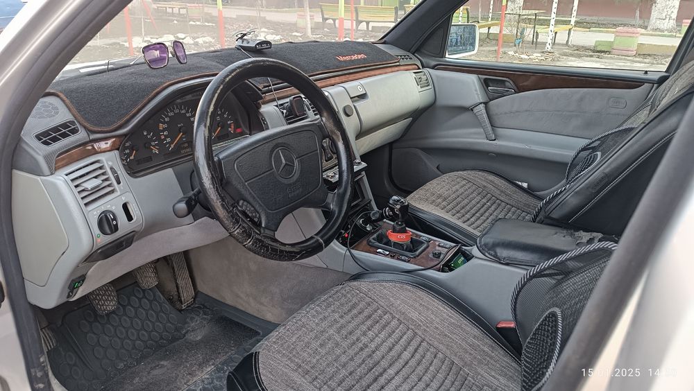 210 Mersеdes Elegens  сотилади.