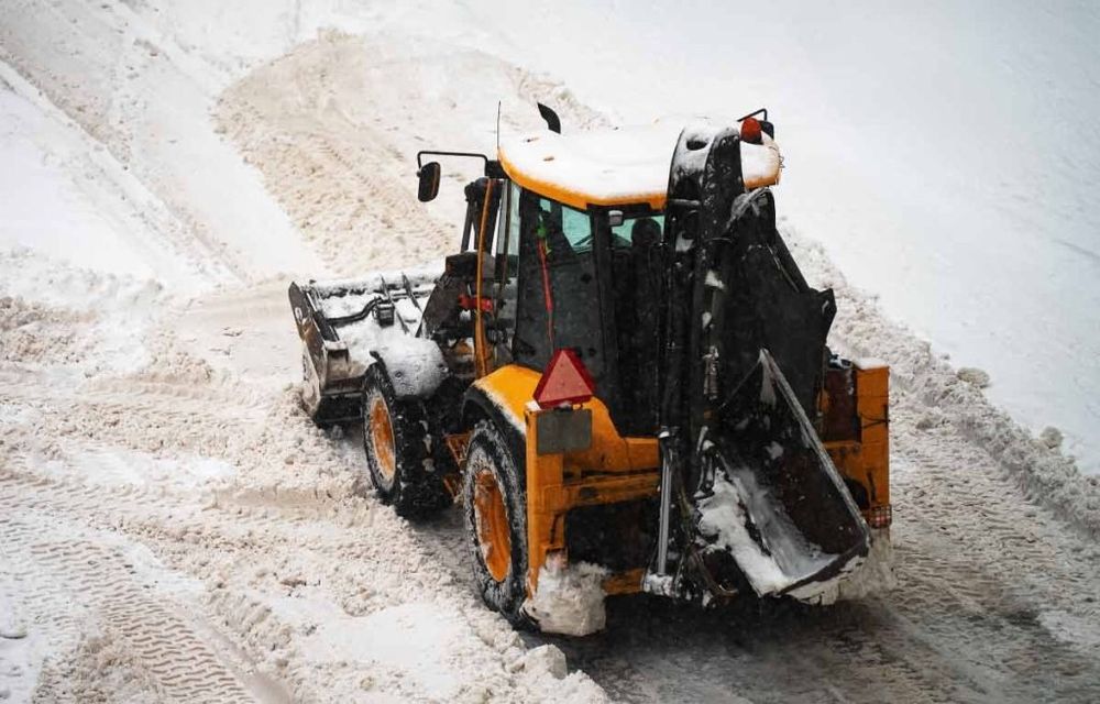 Servicii Deszăpezire cu Utilaje – Promptitudine 24/7