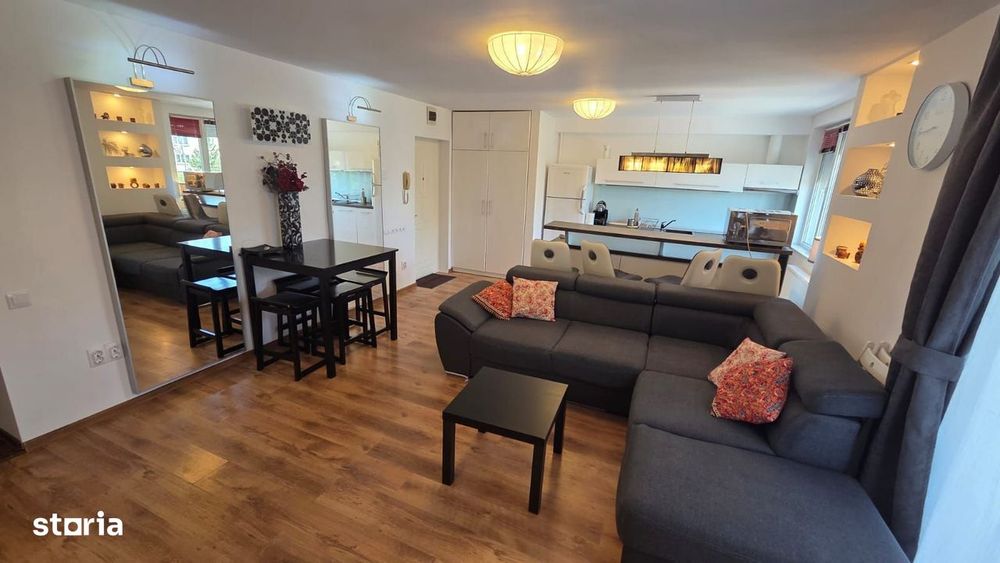 Ultrancetral - Inchiriere apartament 4 camere - Piata Trandafirilor — fotografia 1
