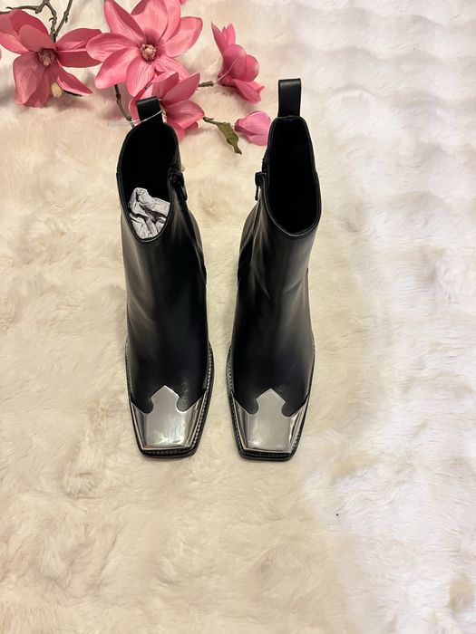 Ciocate/Cizme scurte cu botil metalic