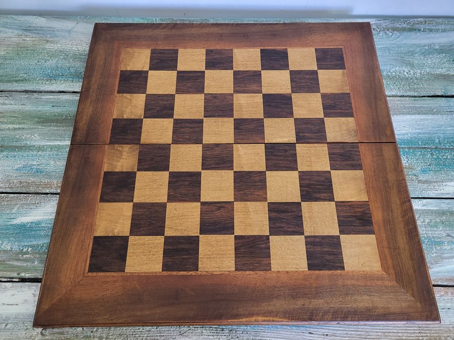 #4 Шахмат с табла