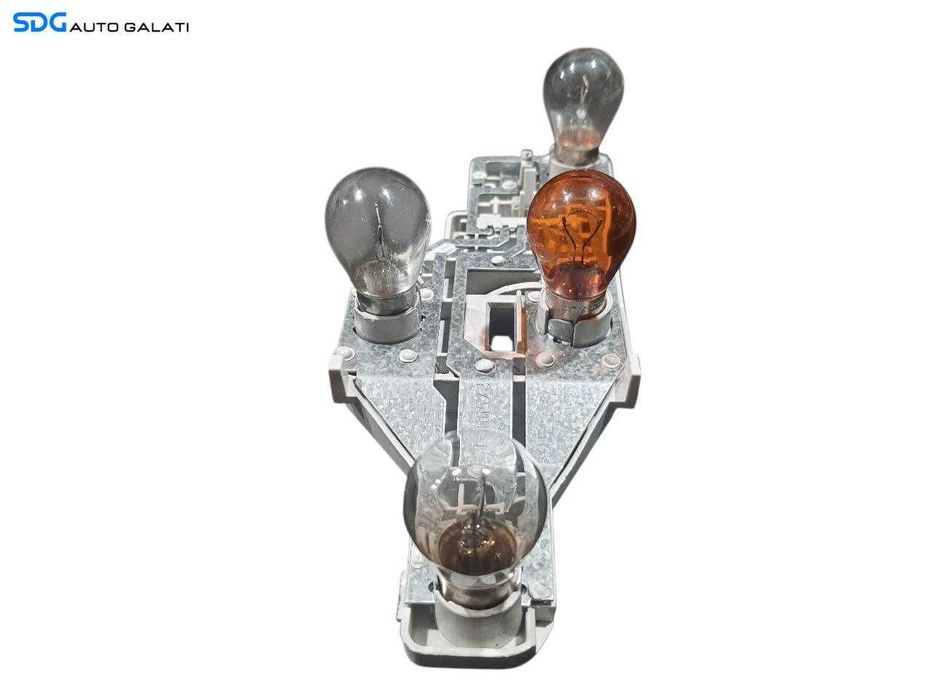 Soclu Suport Bec Becuri de la Stop Lampa Tripla Stanga Skoda Octavia 2 Break 2004 - 2013 Cod 1Z9945257 [N2919]
