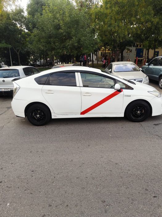 Toyota prius an 2013
