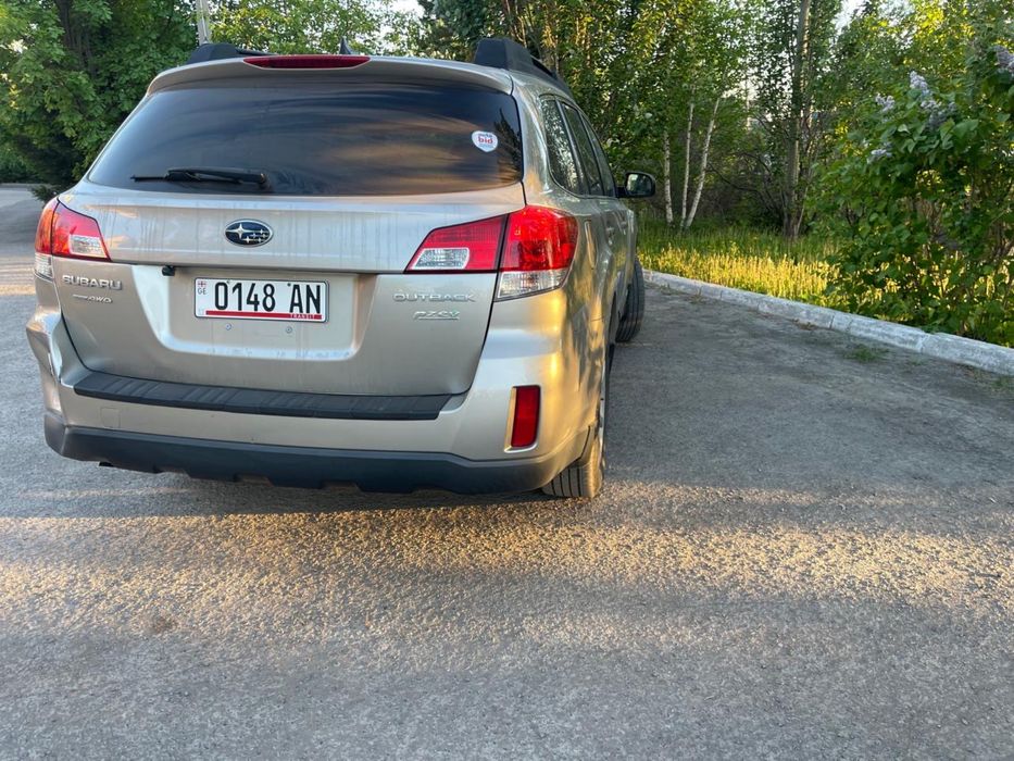 Subaru outback limited 2014г 2,5