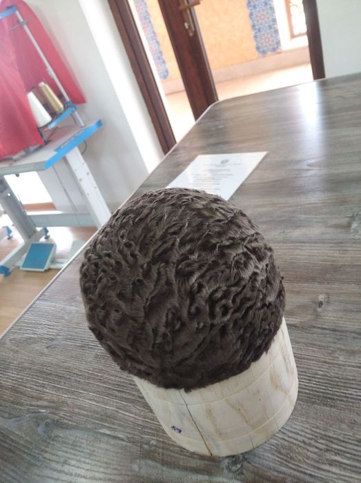 Нурота каракулчаси табий тоза қарақулча терисидан тикилган ҳархел