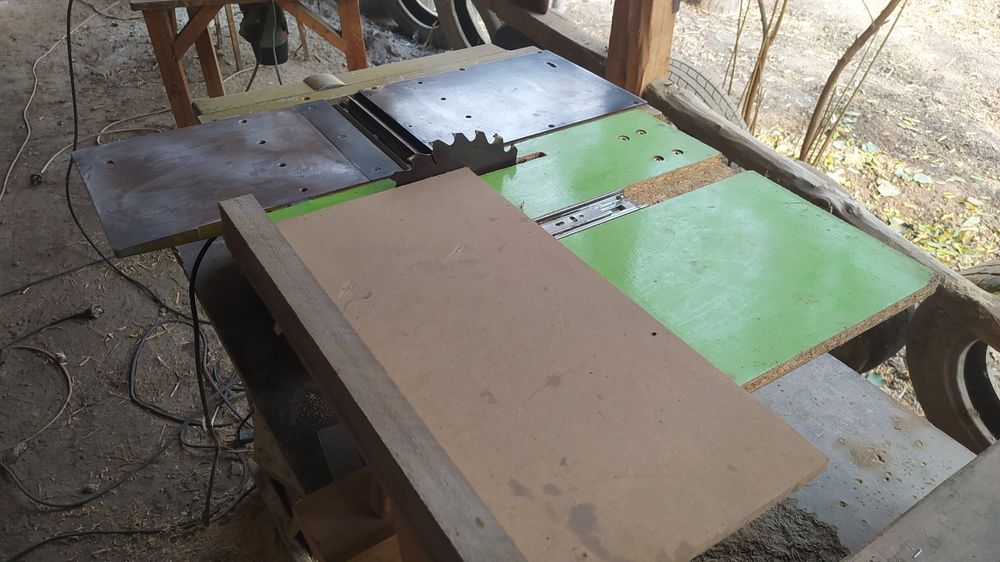 Продам  Деревообрабатывующие станки