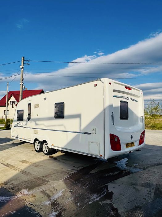 De vânzare – ACE Supreme Twinstar | An 2008 | 4 locuri | Twin Axle | 7,95 m