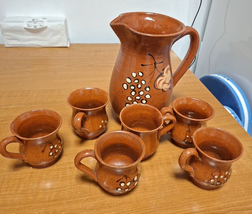 Carafa cu 6 cani din lut