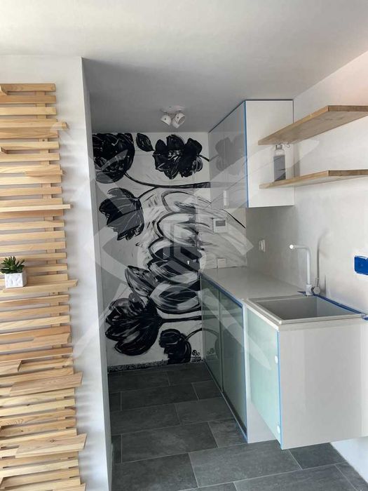 Дава се под наем Едностаен апартамент в София, Център - 38 кв.м за 598.23 € - Снимка #2