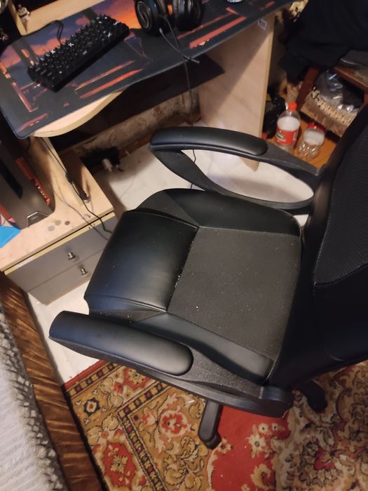 Игровое кресло чёрное