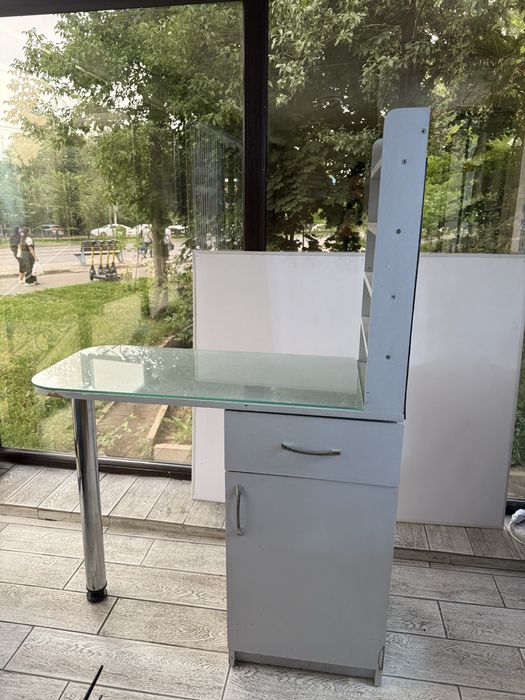 Маникюрный стол/ серый