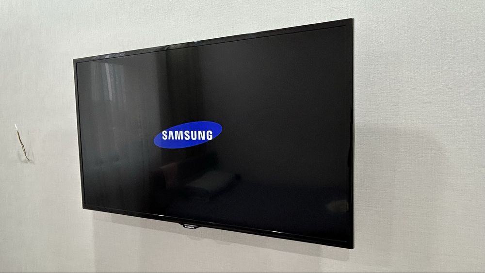 Телевизор Самсунг (110см диагональ)