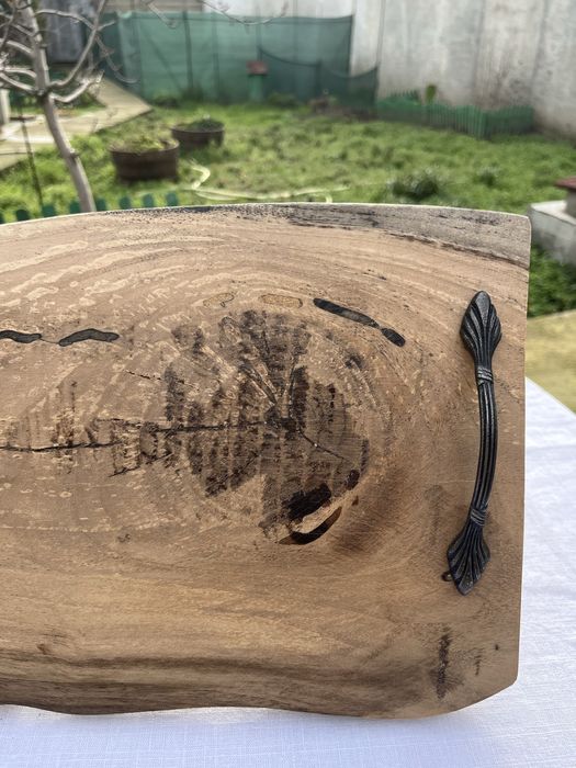 Ръчно изработена дъска за рязане и сервиране