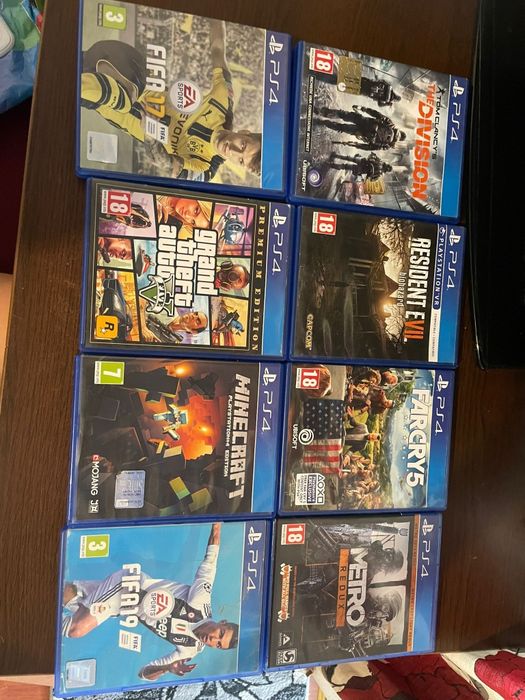 Ps4 slim 860gb 2 manete și un joc la alegere