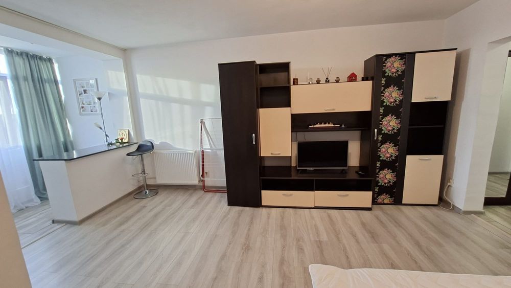 Garsoniera Craiovei de inchiriat