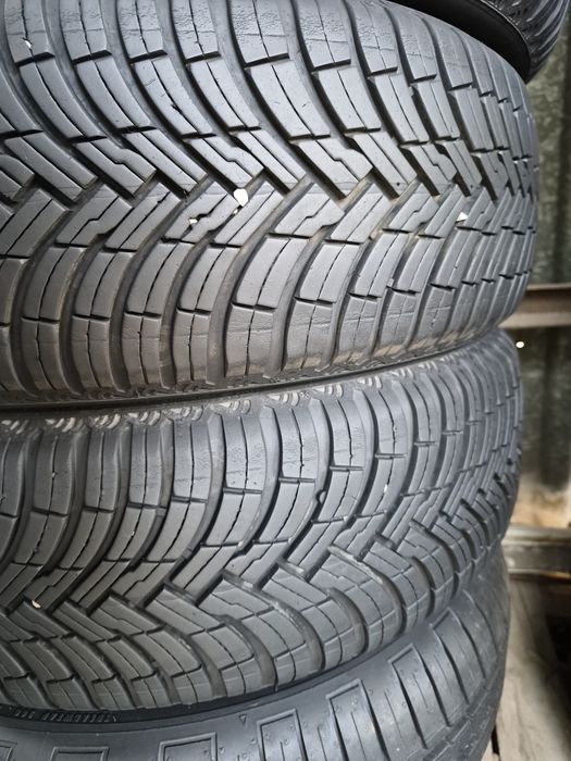 4бр. 185 65 15 Pirelli всесезонни.