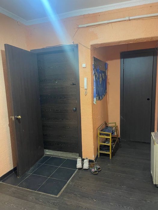 Продам 4 комн квартиру