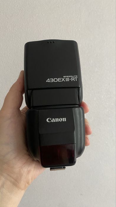Продам вспышку на Canon