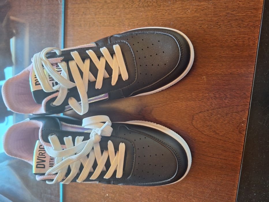 Vand pantofi sport