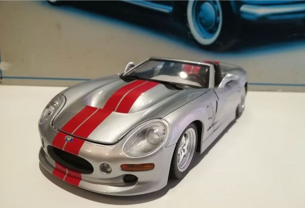 Scara 1:18 shelby bburago