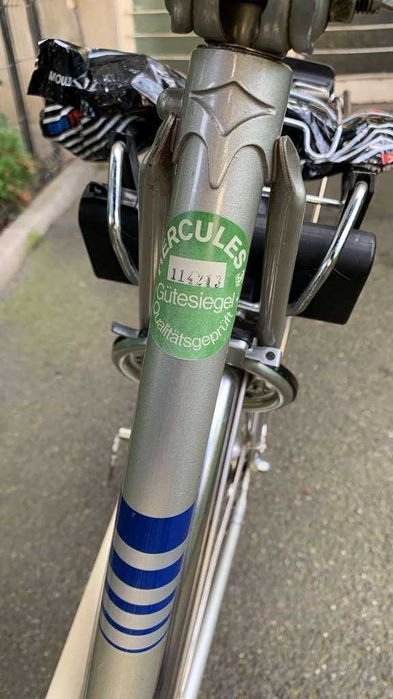 2 biciclete Hercules si un portbagaj pentru transport pe masina