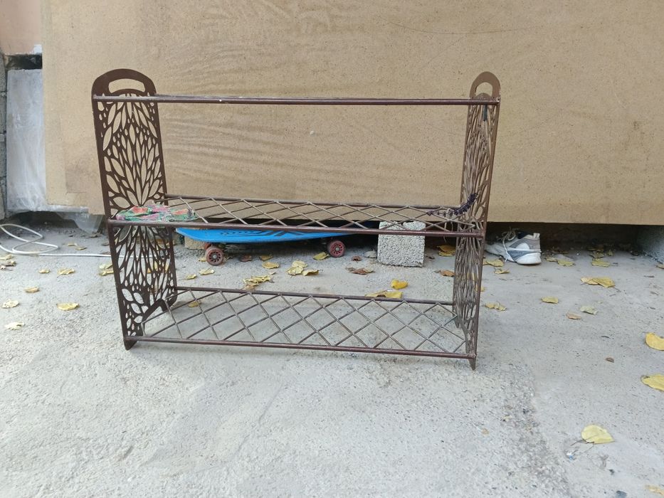 Продается обувница