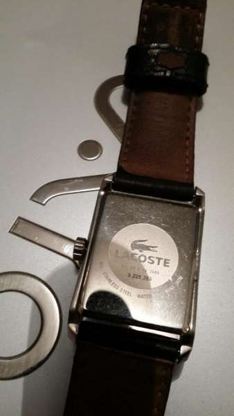 часовник лакоста