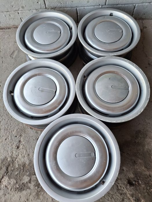 Продам диск С колпаками