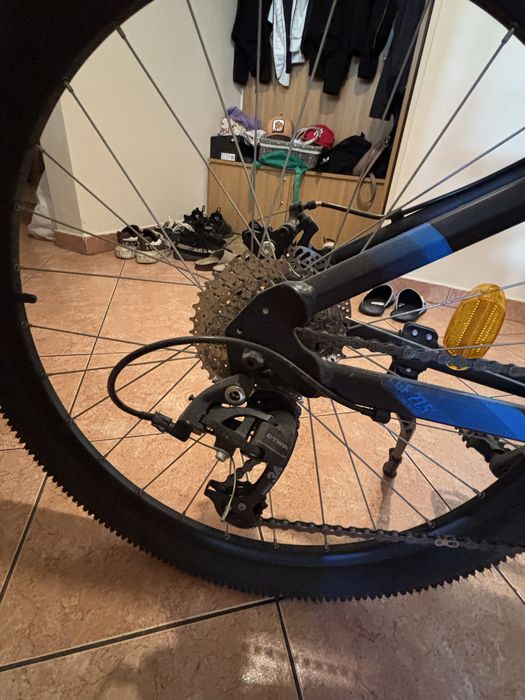 Vând bicicletă Rockrider în stare foarte bună, aproape nefolosită.