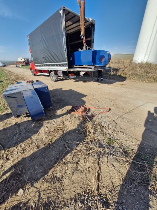 Duba cu lift hidraulic, transport marfa paletizata, vrac, utilaje mici