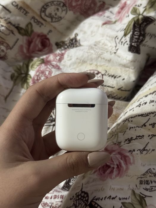 Apple AirPods 2 generation   ORIGINAL